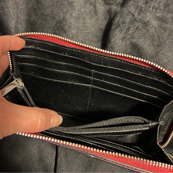 DKNY Patent Sutton Wallet Glossy RED Textured PU Leather lFull Zip Aroundkmr - Picture 15 of 15